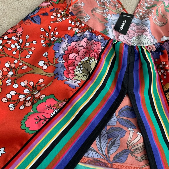 Express women’s halter top open back - Picture 2 of 7